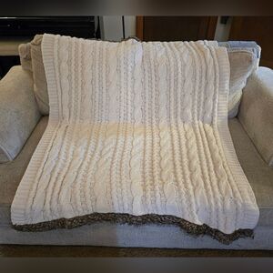 Pier 1 Cream Cable Knit Faux Fur Lined Throw Lightweight Cozy Cabin Sofa Bed EUC